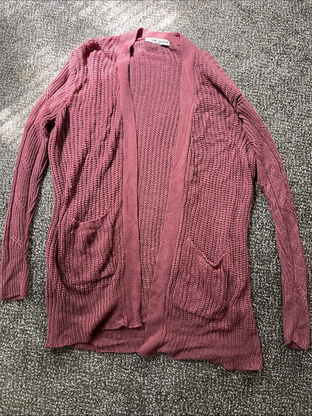 Women’s sweater with pockets